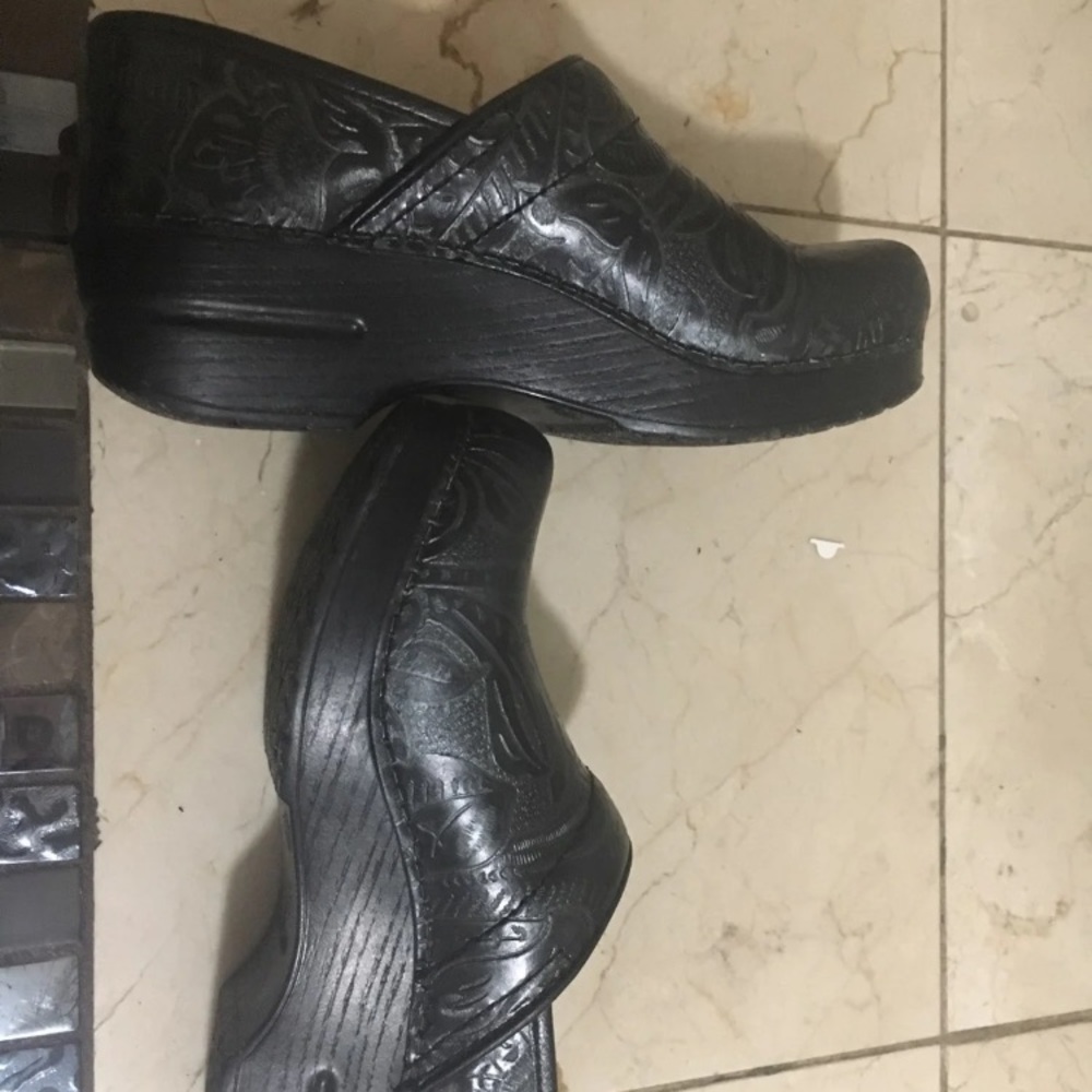 Dansko size 37 or regular shoe size 7